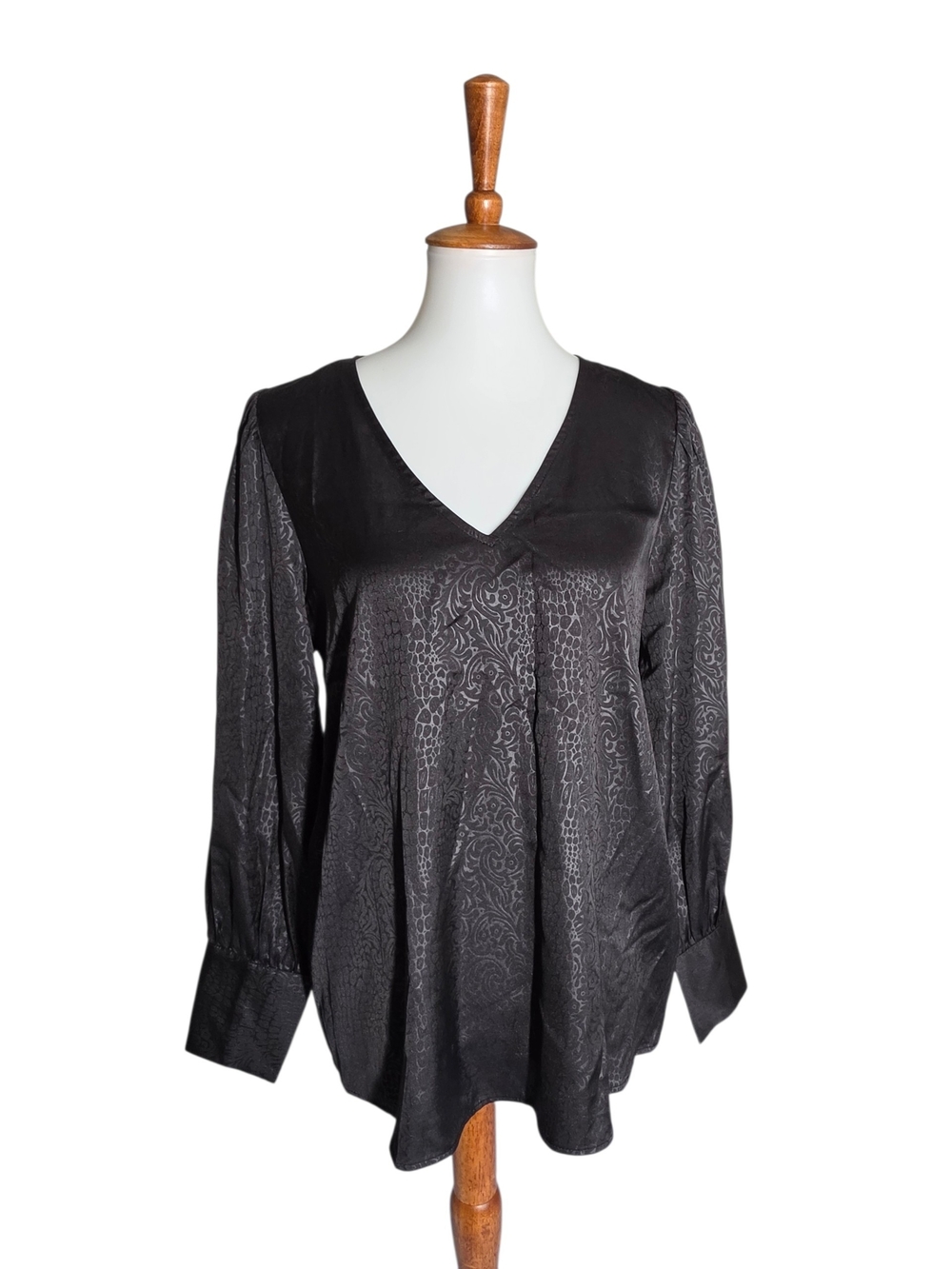 Rachel Zoe Black V-Neck Long Sleeve Satin Top